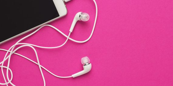 Como ouvir radio na internet? Veja como baixar o aplicativo